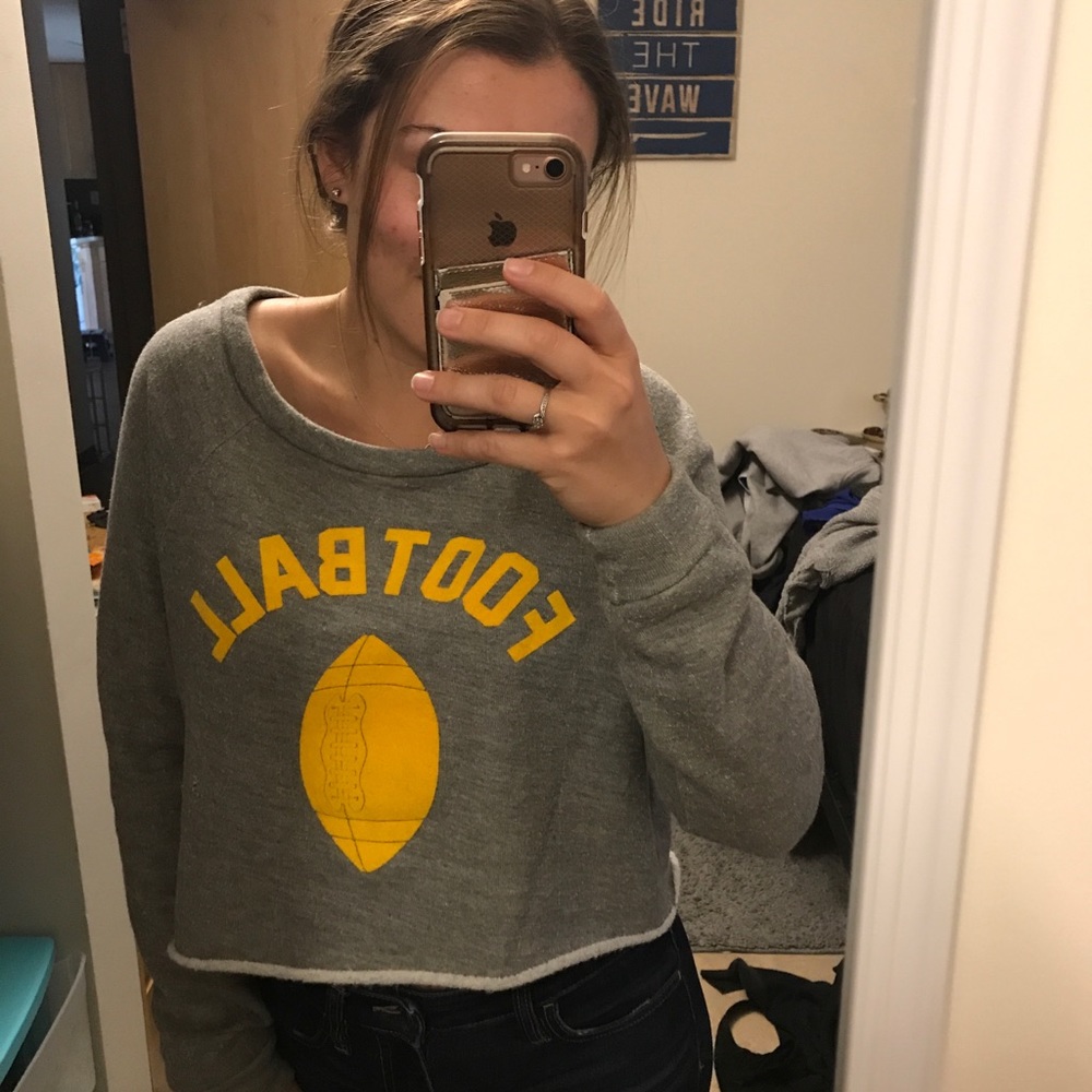 Gray crop top crew